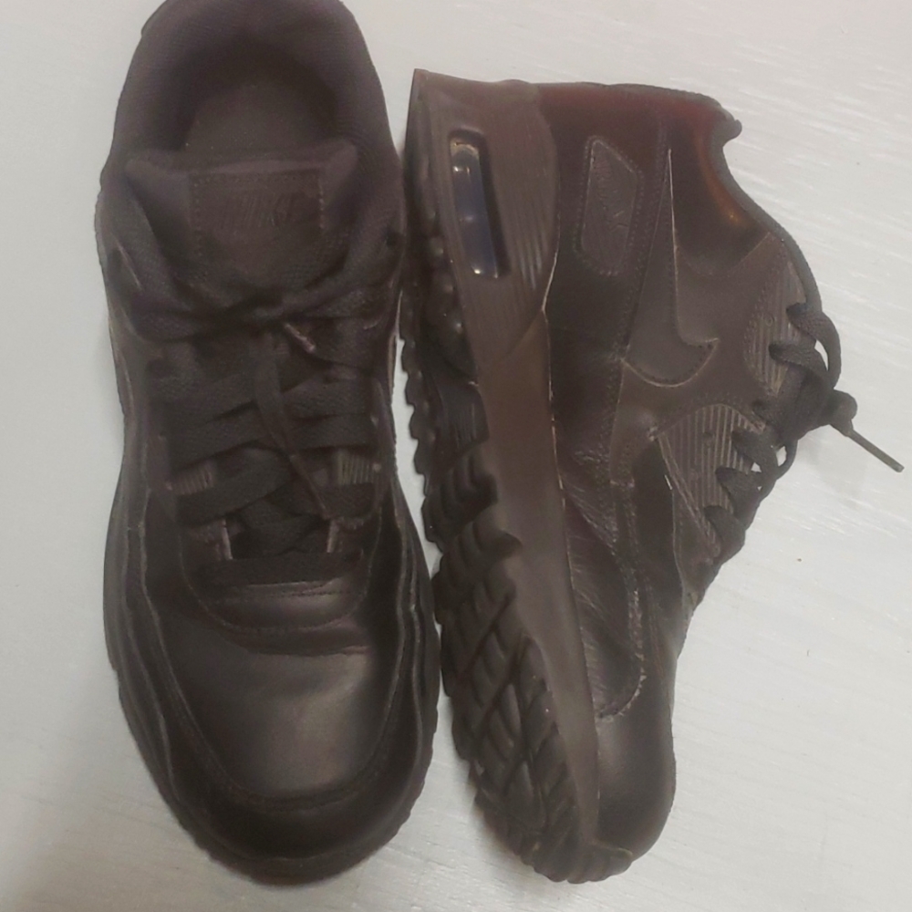 Nike Air Max 90 Black Leather 6.5